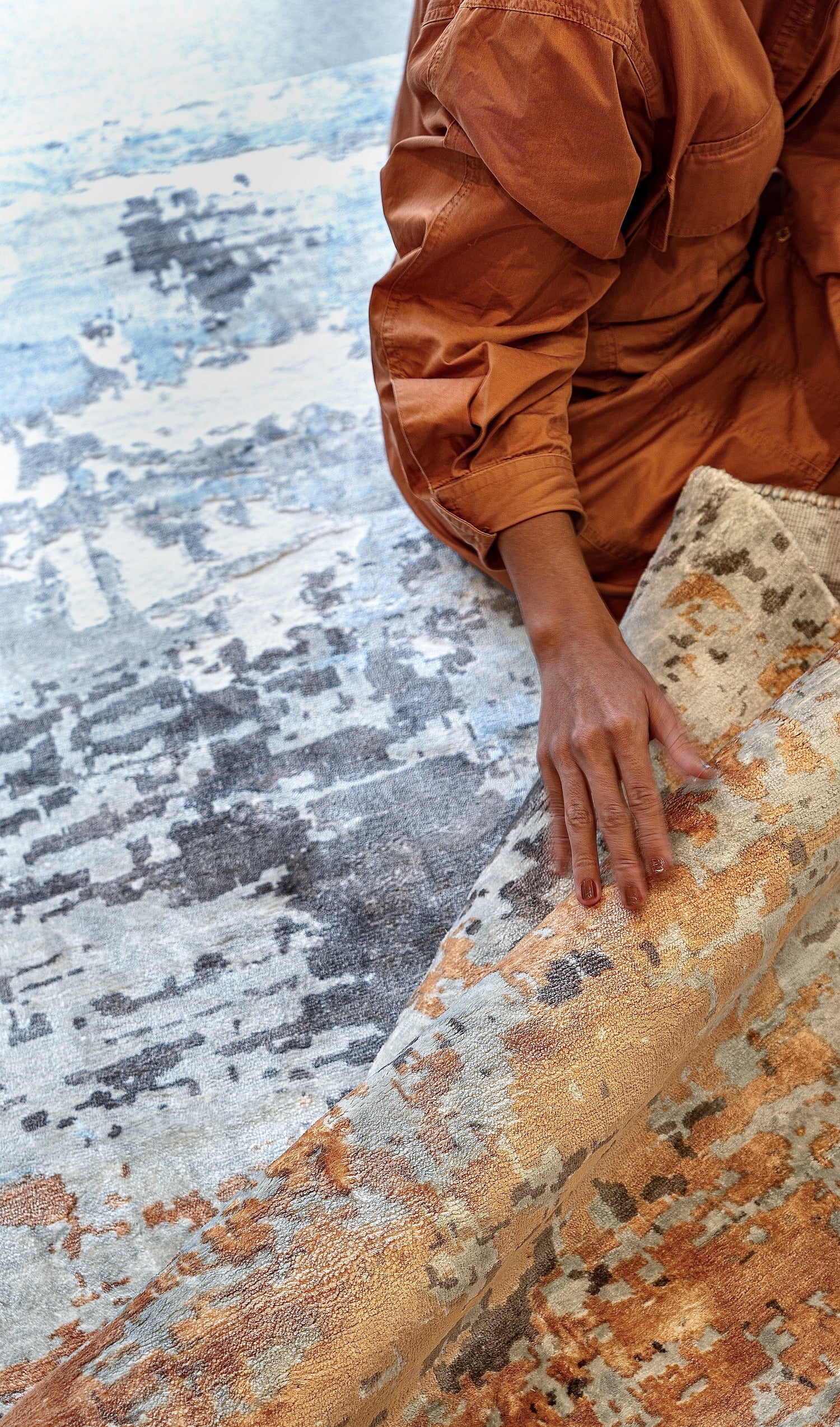 Load image into Gallery viewer, Abstract Brighton Round Rug
