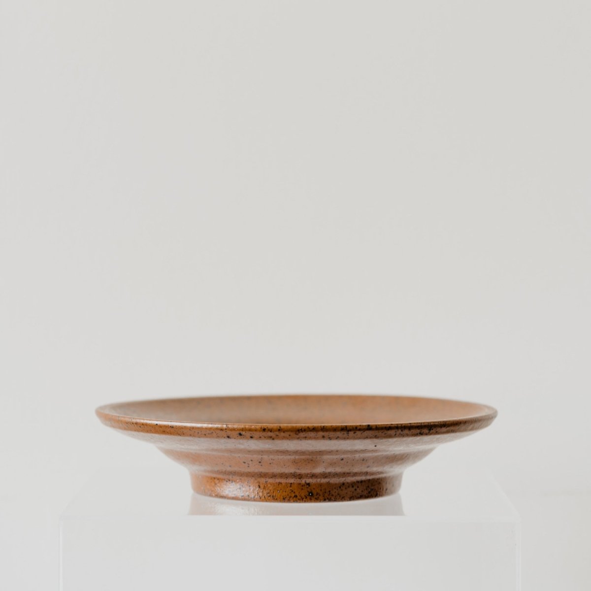 Load image into Gallery viewer, Dinnerware Russet Deep Plate - 