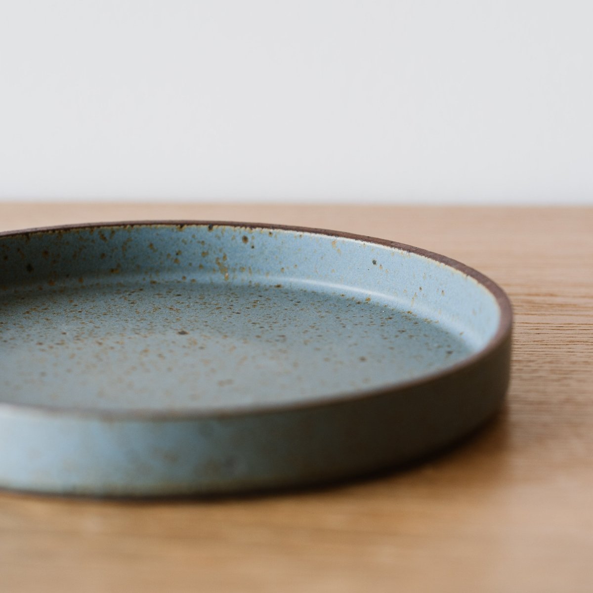 Load image into Gallery viewer, Dinnerware Steel Blue Base Plate (9&quot;) - 