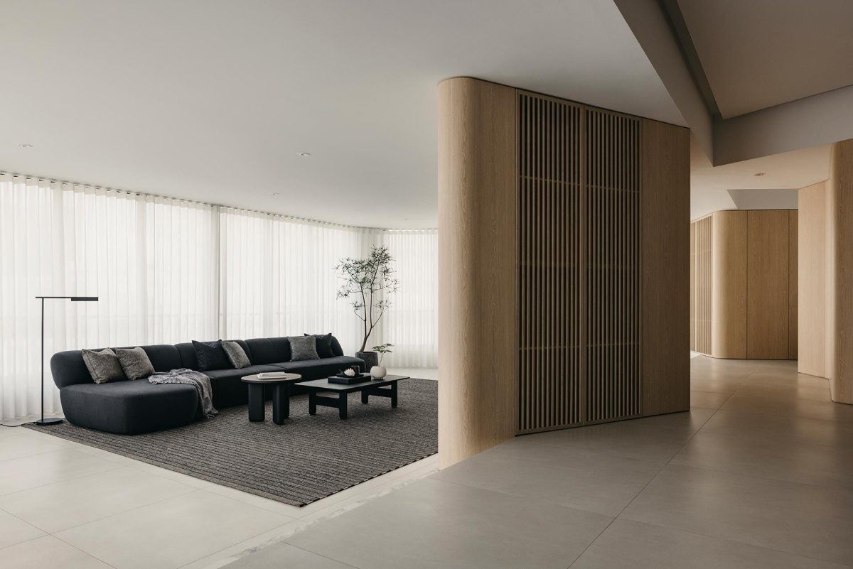 Load image into Gallery viewer, Rugs Black Flatweave PET Rug [LAST 2 PCS] - 160 x 230 cm