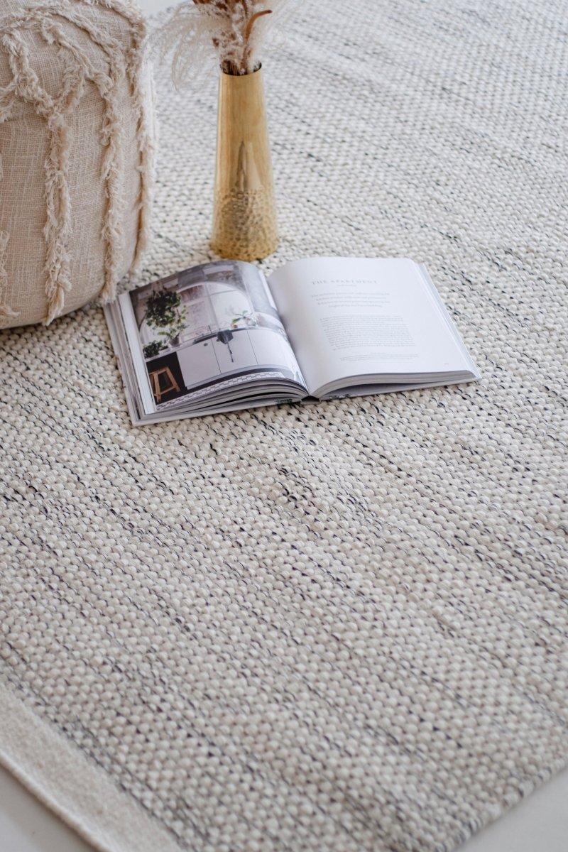 Load image into Gallery viewer, Rugs Oakridge Charcoal Ivory Rug - 170 x 240 cm