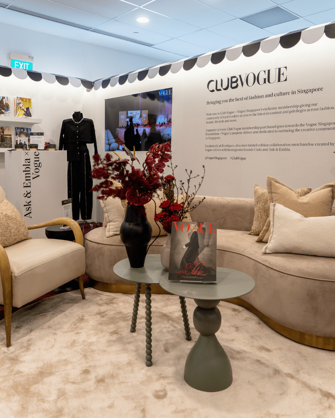 Load image into Gallery viewer, Rugs Vogue Singapore | Club Vogue Lounge at Boutiques Singapore 2025 - 