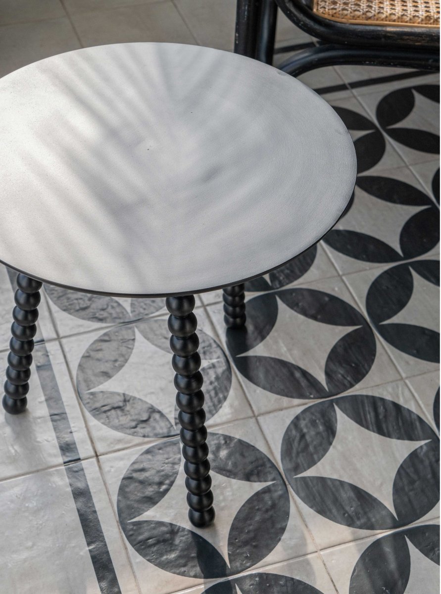 Load image into Gallery viewer, Tables Helios Side Table - Nero Black - Black