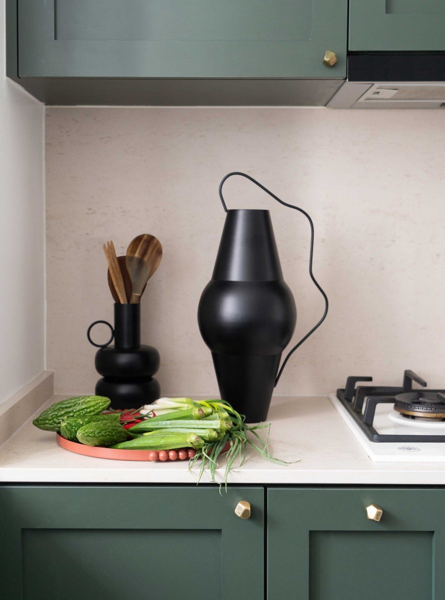 Load image into Gallery viewer, Vases Aquaria Tall Vase - Nero Black - Black