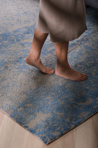 Rugs Abstract Foliage Blue and Gray Handknotted Silk Rug - 240x300