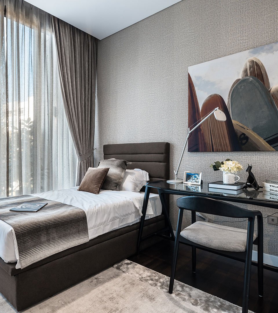 Load image into Gallery viewer, B2B Portfolio Lloyd SixtyFive -
