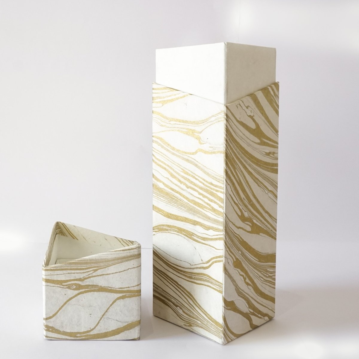 Load image into Gallery viewer, Tabletop Decor Rectangular Wine Box Gold -