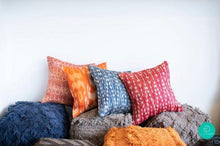 Load image into Gallery viewer, Rugs Qanvast | At This Thoughtful Decor Store, You Can Bring Home the World - 